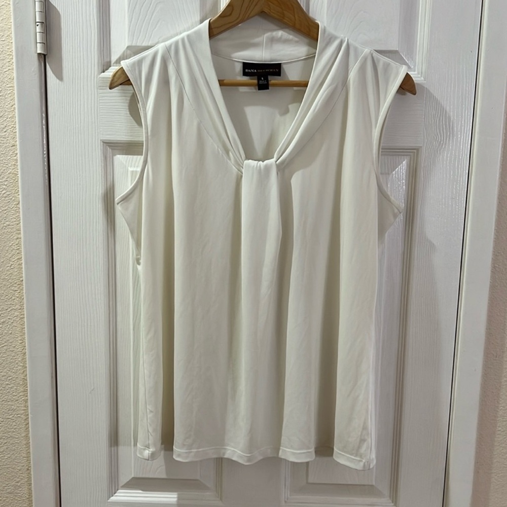 Dana Buchman White Sleeveless Top (L)
